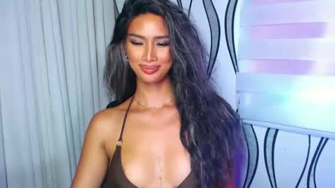 Snapshot of lanadel_hilton chatting on 01-03-25, 05:50 Lana online show from 01-03-25, 05:50