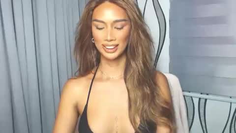 Snapshot of lanadel_hilton chatting on 01-26-25, 12:05 Lana online show from 01-26-25, 12:05