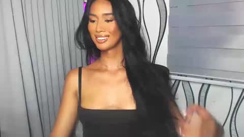 Snapshot of lanadel_hilton chatting on 02-11-25, 02:24 Lana online show from 02-11-25, 02:24