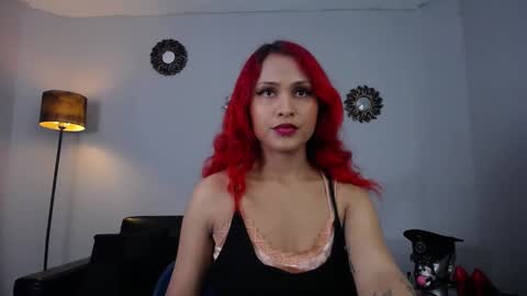 Snapshot of lanadoux_ chatting on 12-01-24, 07:36 Mistress Lana online show from 12-01-24, 07:36