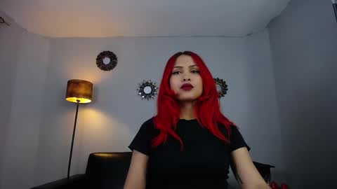Snapshot of lanadoux_ chatting on 12-03-24, 07:00 Mistress Lana online show from 12-03-24, 07:00