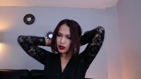 Snapshot of lanadoux_ chatting on 02-04-25, 01:48 Mistress Lana online show from 02-04-25, 01:48