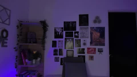 lanaherondale_ online show from 11-02-25, 09:06