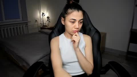 Snapshot of lanalandd chatting on 06-28-26, 07:53 Lana online show from 06-28-26, 07:53