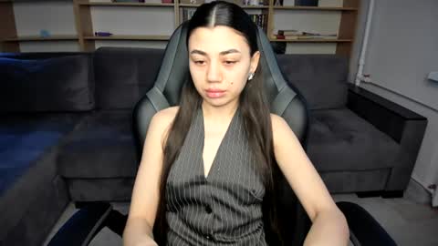Snapshot of lanalandd chatting on 07-19-26, 05:38 Lana online show from 07-19-26, 05:38