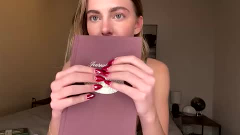 Lana online show from 01-06-26, 10:23