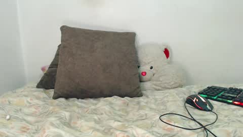 Snapshot of lanarave chatting on 02-14-25, 06:02 lanarave online show from 02-14-25, 06:02