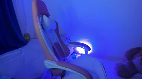 Lana  online show from 10-15-25, 11:05