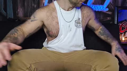 Snapshot of lancehardwood222 chatting on 12-31-24, 02:08 LANCE online show from 12-31-24, 02:08