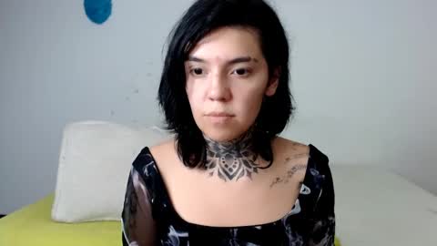 Snapshot of lannie_gonzales chatting on 01-24-25, 01:03 LANNIE   online show from 01-24-25, 01:03