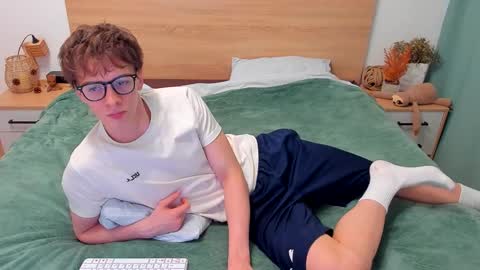 Fandi online show from 11-26-25, 11:33