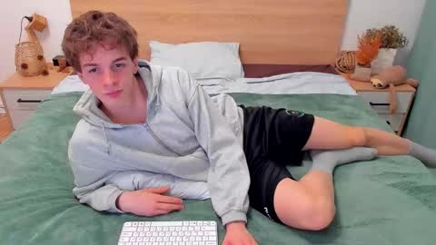 Fandi online show from 11-29-25, 10:51