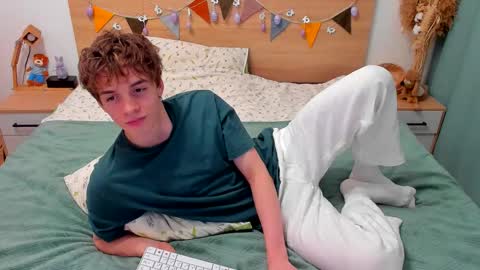 Fandi online show from 02-16-26, 12:01