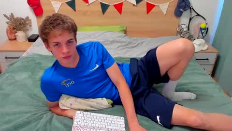 Fandi online show from 07-27-26, 04:25