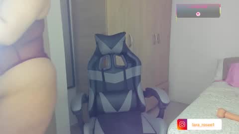 Snapshot of lara_rose1 chatting on 10-07-25, 04:42 LARA ROSE online show from 10-07-25, 04:42
