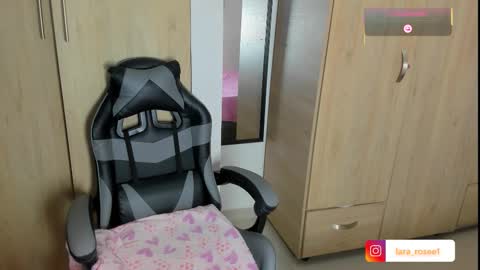 Snapshot of lara_rose1 chatting on 01-16-26, 07:34 LARA ROSE online show from 01-16-26, 07:34