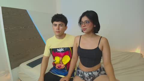 LaraAndKenai online show from 12-23-24, 12:57