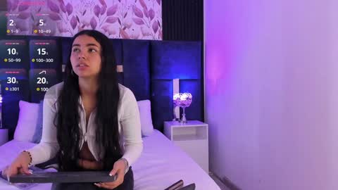 Snapshot of larabrook chatting on 01-06-25, 07:35 Lara online show from 01-06-25, 07:35