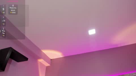 Snapshot of larabrook chatting on 01-10-25, 07:54 Lara online show from 01-10-25, 07:54