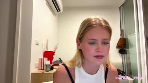 Snapshot of laraineprada chatting on 02-09-26, 10:19 Stella online show from 02-09-26, 10:19