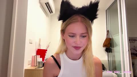 Snapshot of laraineprada chatting on 02-13-26, 10:11 Stella online show from 02-13-26, 10:11