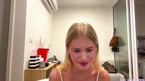 Snapshot of laraineprada chatting on 02-17-26, 10:12 Stella online show from 02-17-26, 10:12