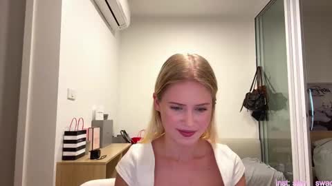 Snapshot of laraineprada chatting on 02-24-26, 10:13 Stella online show from 02-24-26, 10:13