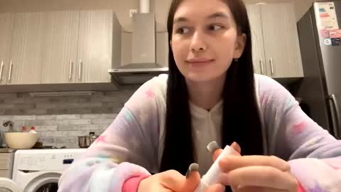 lara online show from 03-11-26, 09:32