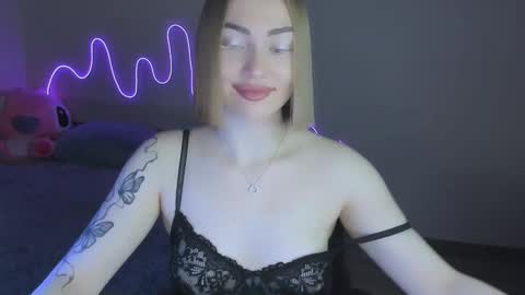 Snapshot of larakrein_lk chatting on 12-05-25, 06:48 LaraKrein lk online show from 12-05-25, 06:48