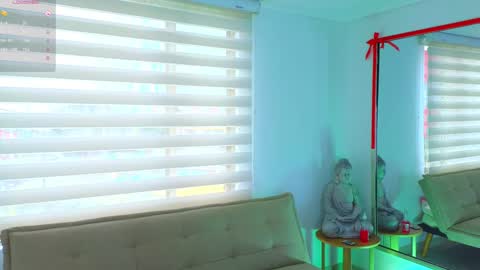 Lara  online show from 01-08-25, 03:39