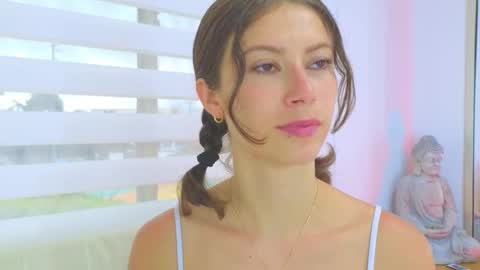 Lara  online show from 03-08-25, 12:20