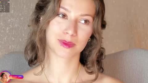 Lara  online show from 10-21-25, 01:45