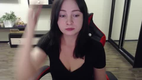 Snapshot of laralianna chatting on 10-02-25, 12:34 Laralianna online show from 10-02-25, 12:34