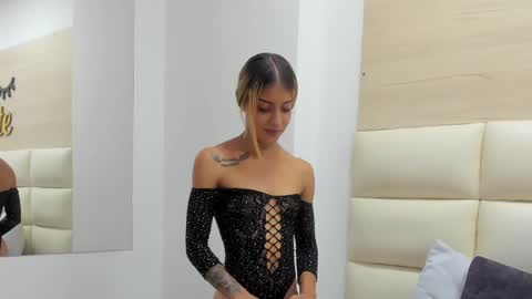 LARA online show from 02-22-25, 07:58