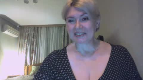 laramrs online show from 10-14-25, 04:41