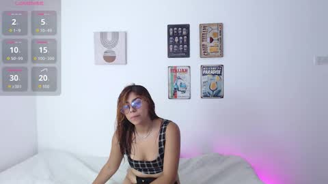 Snapshot of laramucci chatting on 09-24-25, 07:39 laramucci online show from 09-24-25, 07:39