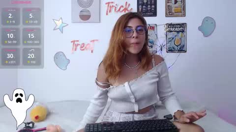 Snapshot of laramucci chatting on 10-11-25, 04:16 laramucci online show from 10-11-25, 04:16