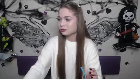 LaraPika online show from 10-25-25, 05:08