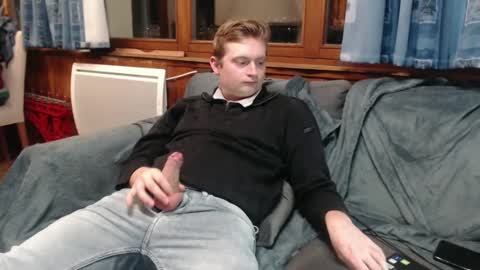 Snapshot of largebit17 chatting on 01-06-25, 06:31 largebit17 online show from 01-06-25, 06:31