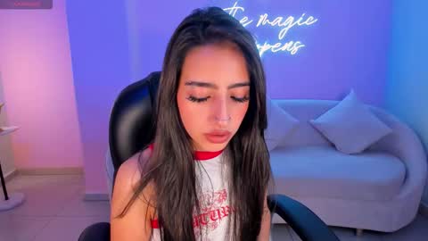 Larisa Smirnov online show from 10-16-25, 03:29