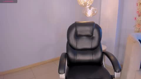 Larisa Smirnov online show from 12-16-25, 04:17