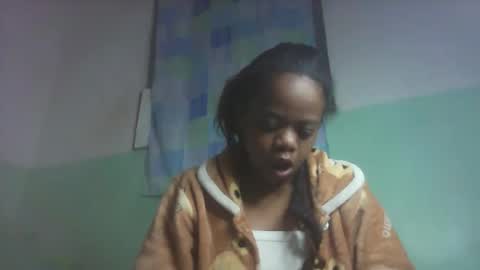 larissa645771 online show from 10-13-25, 04:01