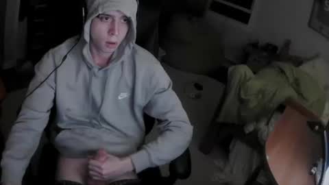 Snapshot of larrymcberran2 chatting on 10-14-25, 04:13 larrymcberran2 online show from 10-14-25, 04:13