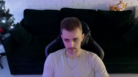 Snapshot of larstar01 chatting on 01-07-25, 03:14 Lars online show from 01-07-25, 03:14