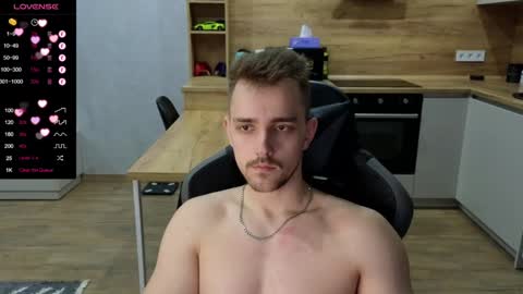 Snapshot of larstar01 chatting on 01-16-25, 03:46 Lars online show from 01-16-25, 03:46