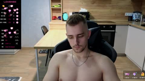 Snapshot of larstar01 chatting on 01-22-25, 12:49 Lars online show from 01-22-25, 12:49