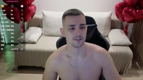 Snapshot of larstar01 chatting on 10-29-25, 11:06 Lars online show from 10-29-25, 11:06