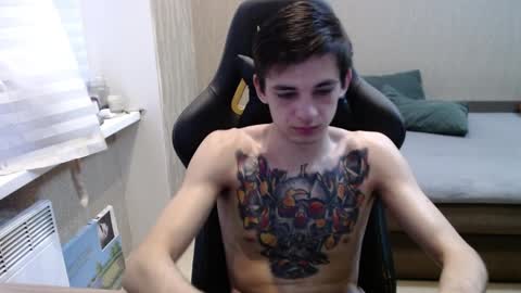 Snapshot of last_kenny chatting on 12-17-24, 01:38 Kenny online show from 12-17-24, 01:38