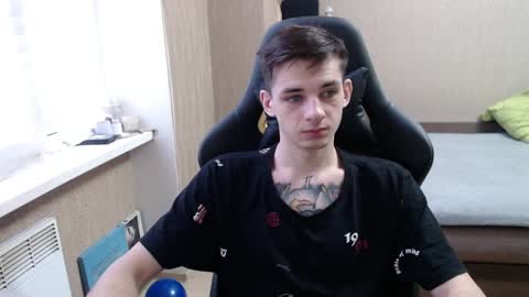 Snapshot of last_kenny chatting on 01-21-25, 01:43 Kenny online show from 01-21-25, 01:43