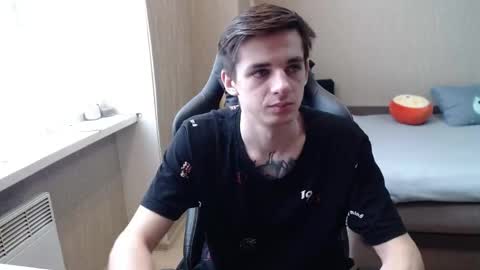 Snapshot of last_kenny chatting on 03-10-25, 11:53 Kenny online show from 03-10-25, 11:53